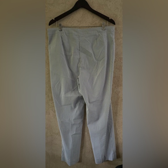 Zac & Rachel Seersucker Ankle Pant(Waist across18” Inseam 27”Rise 11”) - Picture 8 of 11